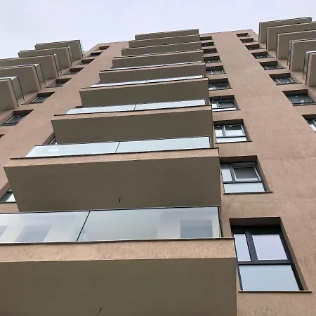 Unique Penthouse Lakeview W19 Bükreş