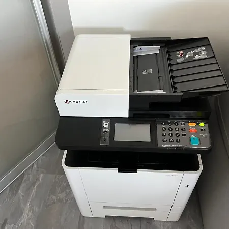 Unique Penthouse Lakeview W19 Daire