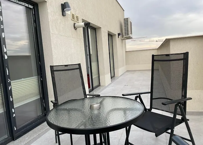 Apartmán Unique Penthouse Lakeview W19 *