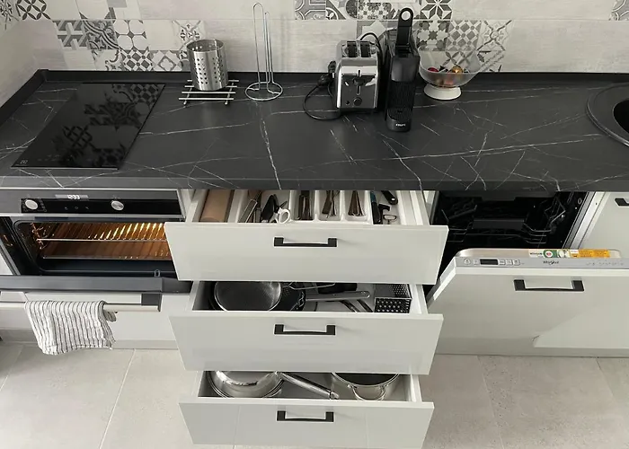 Unique Penthouse Lakeview W19 아파트 부쿠레슈티